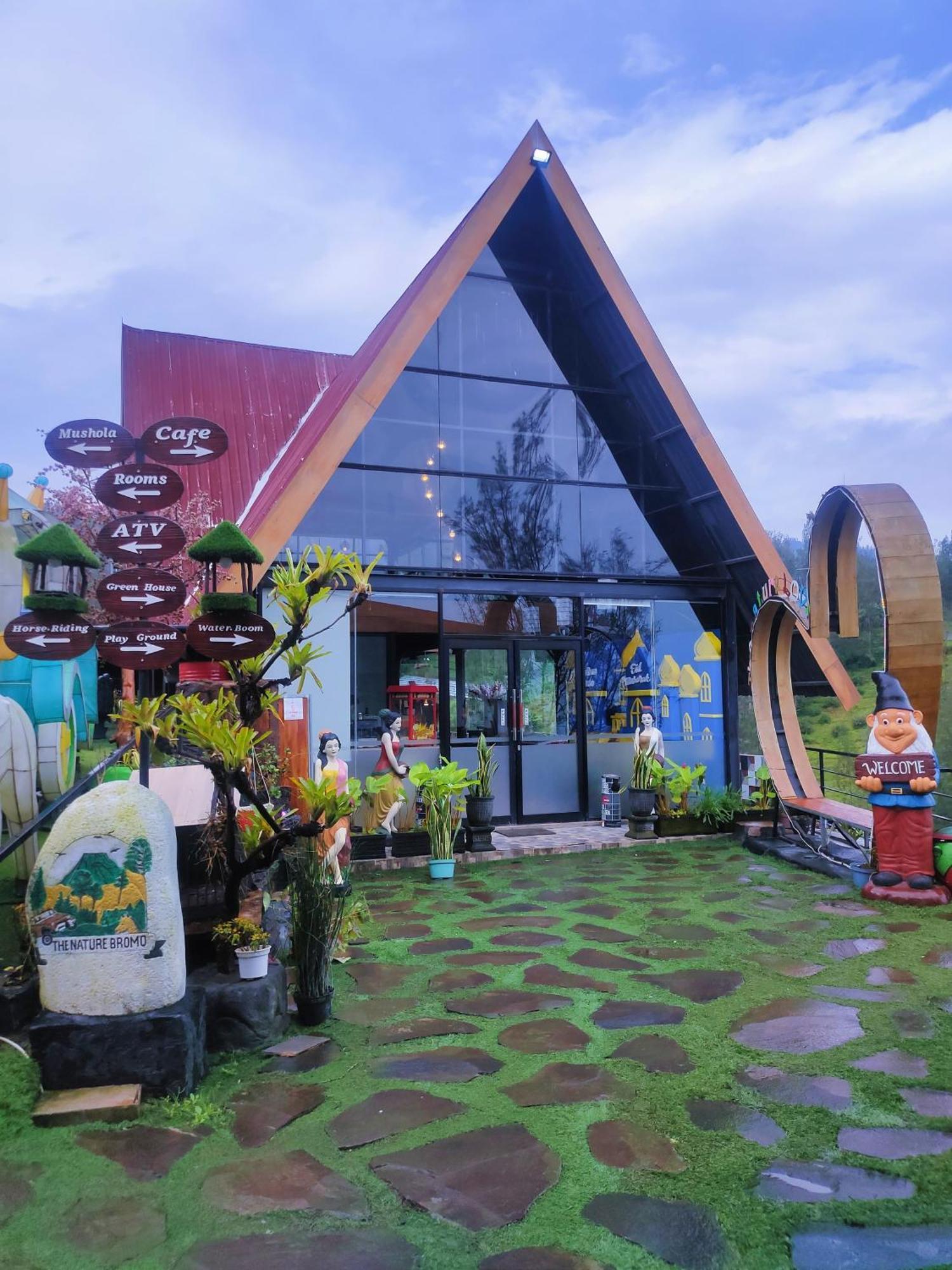 Hotel Nature Bromo And Resort Pasuruan Εξωτερικό φωτογραφία